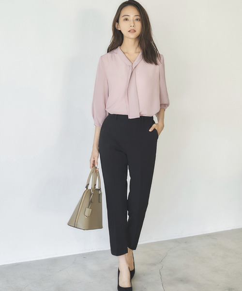 秋のトレンドカラー スモーキーピンク シチュエーション別コーデを特集 ローリエプレス