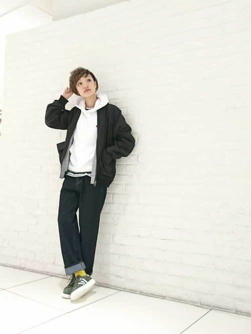 スニーカーの王道ブランド4選 コーデの幅を広げる1足を手に入れよう ローリエプレス