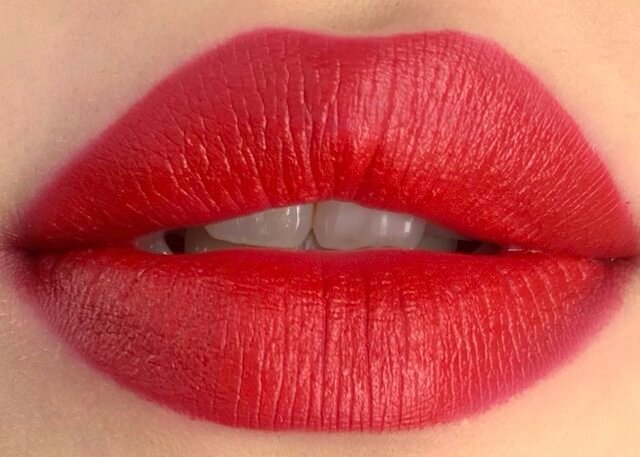 M A C マック リップスティック ビバ グラム 26 期間限定発売中 ローリエプレス