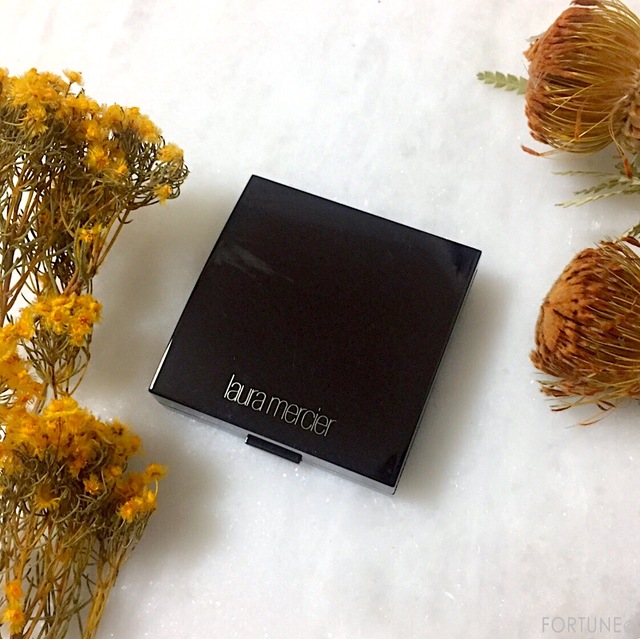 肌に美しいツヤが欲しいならローラメルシエのマットラディアンスベイクドパウダーハイライト一択 ローリエプレス