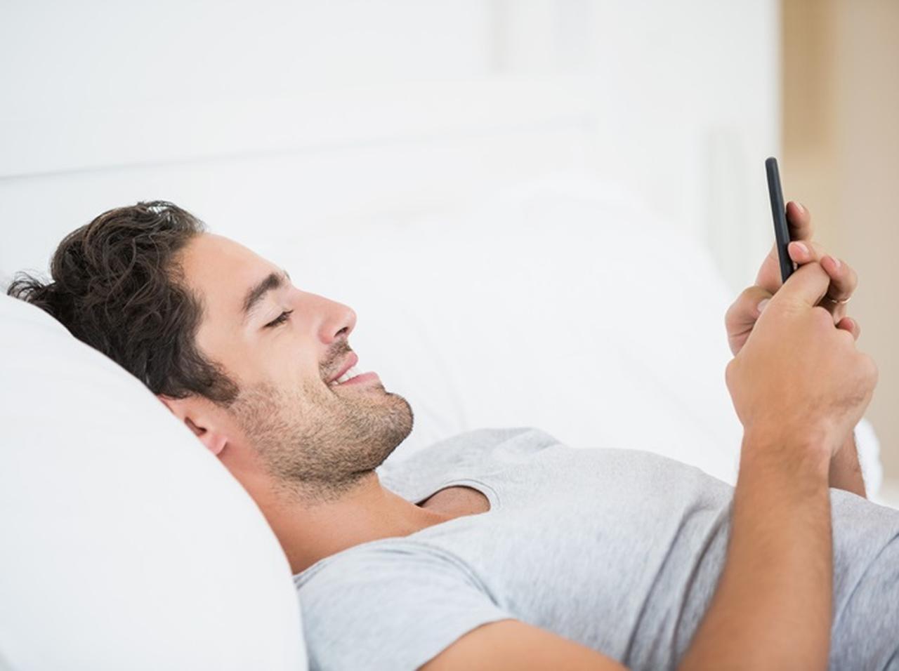 テレビ電話中に寝てしまった彼女に彼氏が可愛すぎる イタズラ を決行 18年4月4日 エキサイトニュース