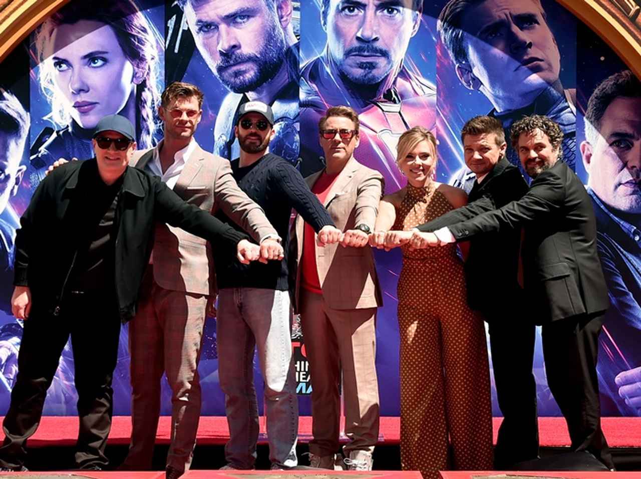 アベンジャーズ エンドゲーム 神6 手形を押すにも個性出まくり 写真アリ 19年4月24日 エキサイトニュース