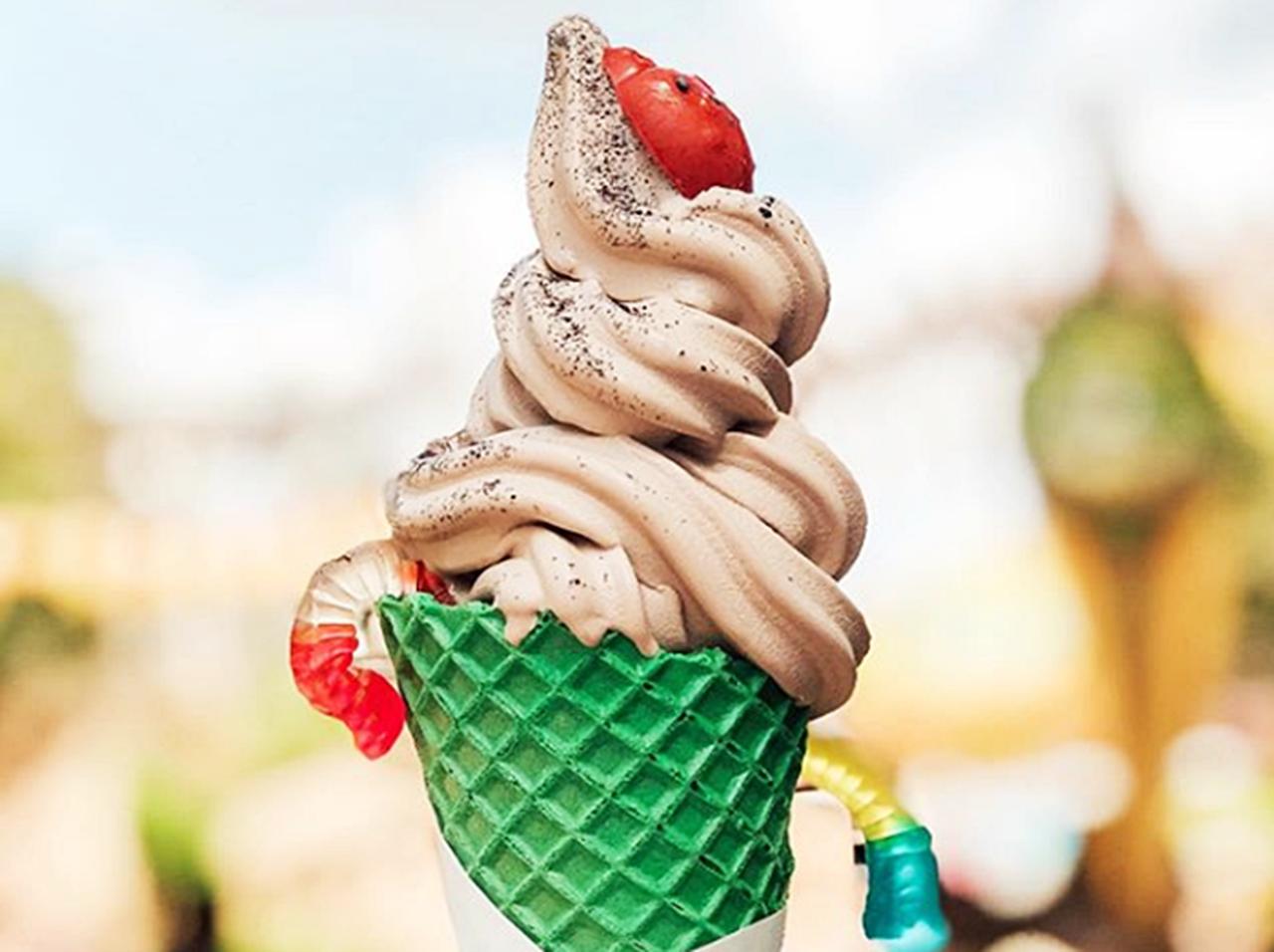 ディズニーランドの限定フード ライオン キング の 虫入り ソフトクリームに夢中 19年7月17日 エキサイトニュース