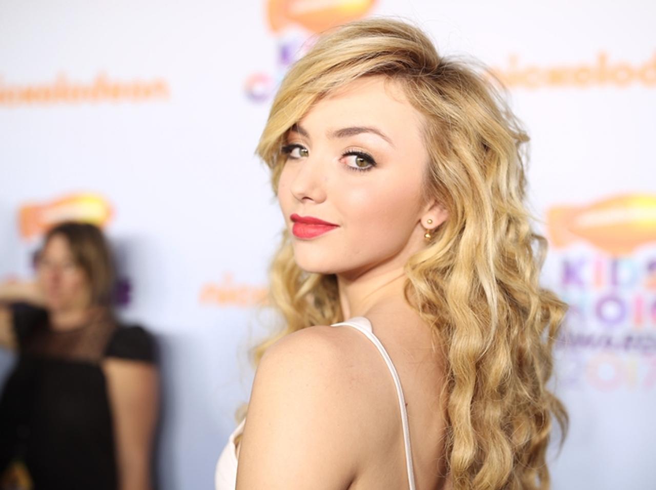 ペイトン リスト 新曲 Don T Cry のmvで 50年代風 ファッションを披露 19年8月26日 エキサイトニュース