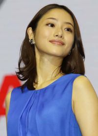 突如浮上…石原さとみ&山下智久“結婚情報”出どころの謎