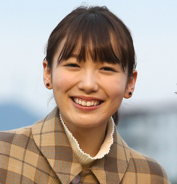 飯豊まりえ「ひねくれ女のボッチ飯」持ち味であるフツーっぽさ、ヤボったさがぴったり（碓井広義） (2021年7月7日) - Vimarsana News