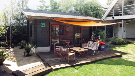 How to build a house in Minecraft in 2022 (easy guide)