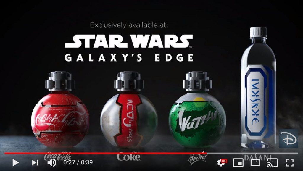スター ウォーズ ギャラクシーズ エッジ Star Wars Galaxy S Edge で販売される特別仕様のボトルに入ったコカ コーラ 19年4月18日 エキサイトニュース