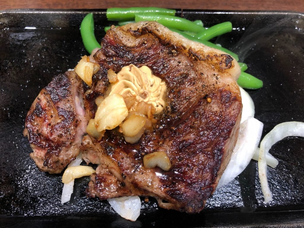 1グラム18円 熊本の いきなり ステーキ で特別メニューの あか牛 サーロインステーキを食べてみた 2019年12月11日 エキサイトニュース
