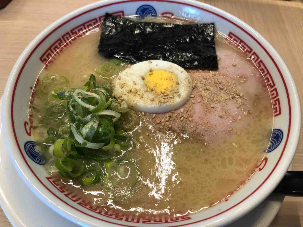 一風堂 のdnaを受け継いだど直球豚骨ラーメン ソラノイロ の新店が王子に誕生 21年5月10日 エキサイトニュース