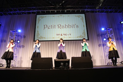 ごちうさ Opを歌う人気声優ユニット Petit Rabbit S 誕生 Animejapan 14 ご注文はうさぎですか ステージレポート 14年3月25日 エキサイトニュース