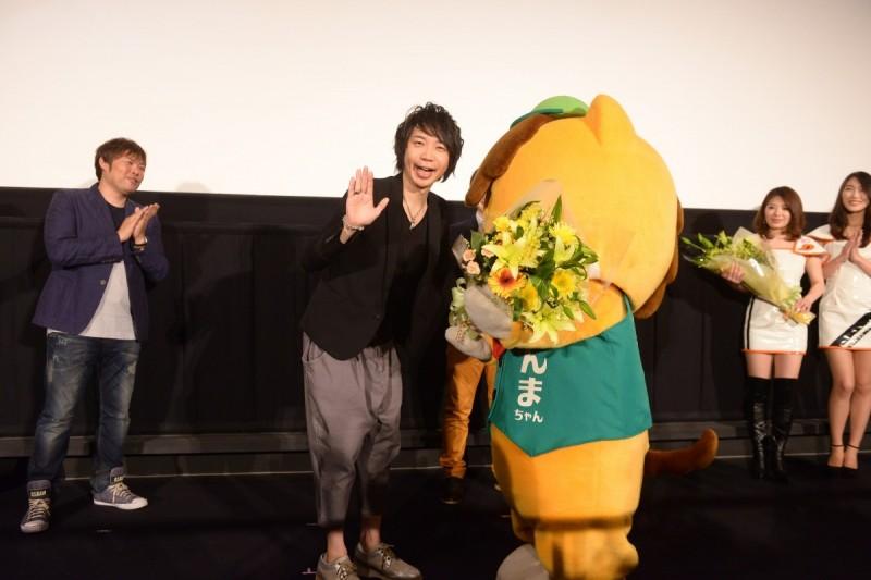 人気声優 諏訪部順一が ぐんまちゃん にメロメロ 新劇場版 頭文字d Legend2 闘走 舞台挨拶 15年5月23日 エキサイトニュース