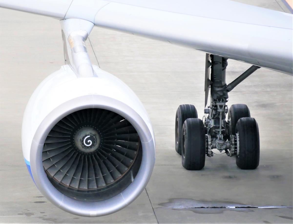 中国で飛行機エンジンへのコイン投げ込みー安全祈願の強い信仰心 - エキサイトニュース