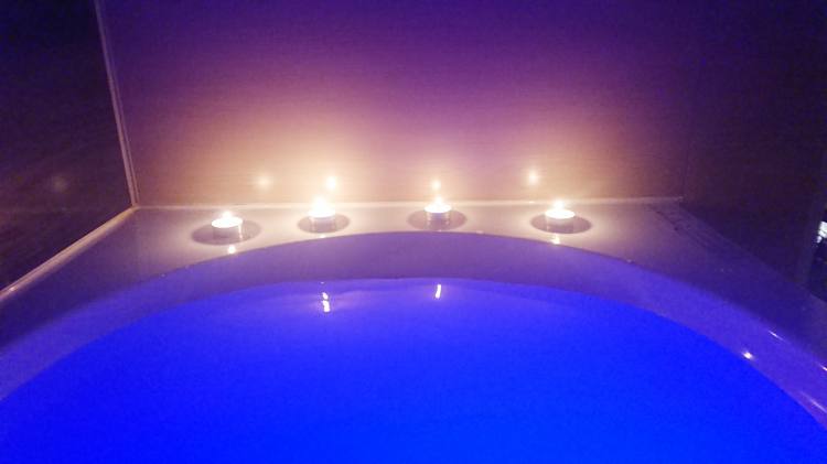 セレブも愛用 汗がダクダク出る エプソムソルト で癒しのバスタイム ローリエプレス