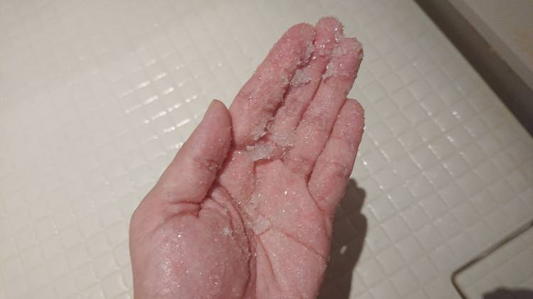 セレブも愛用 汗がダクダク出る エプソムソルト で癒しのバスタイム ローリエプレス