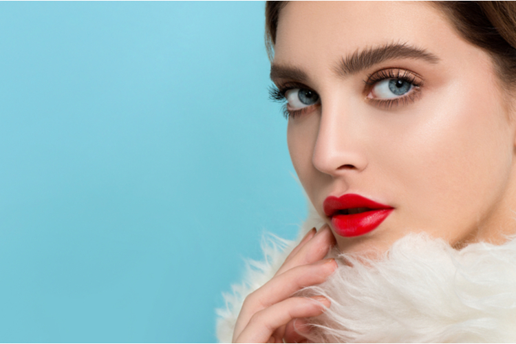 ツヤ肌とマット肌のメイクの違いとは 使い分けてオシャレの幅を広げよう ローリエプレス