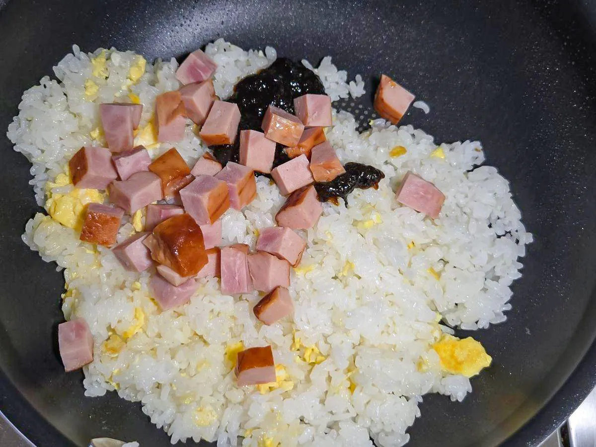 マンネリ解消！海苔の佃煮で作る新しいチャーハン