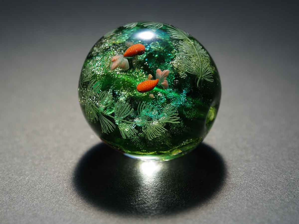直径約３センチ ガラス玉の中に広がる美しい世界に称賛の声 年8月11日 エキサイトニュース