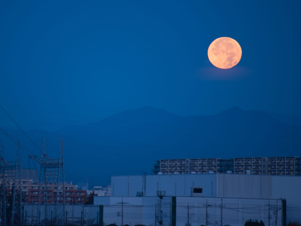 １１月３０日は満月 さらに１８時４３分頃に 半影月食 も 年11月29日 エキサイトニュース