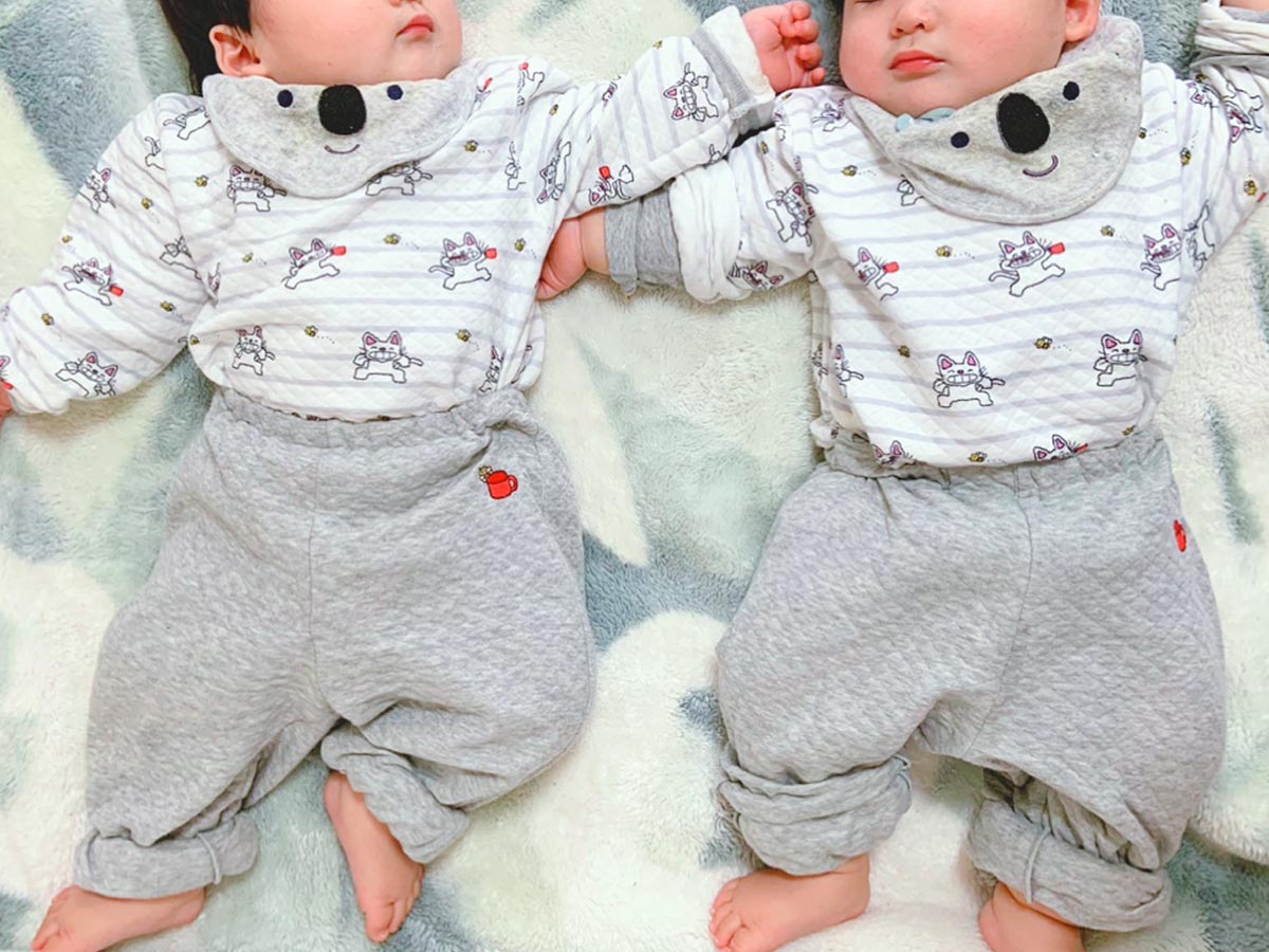 これは１００点満点 シンクロする 双子の寝相に癒される 年12月18日 エキサイトニュース