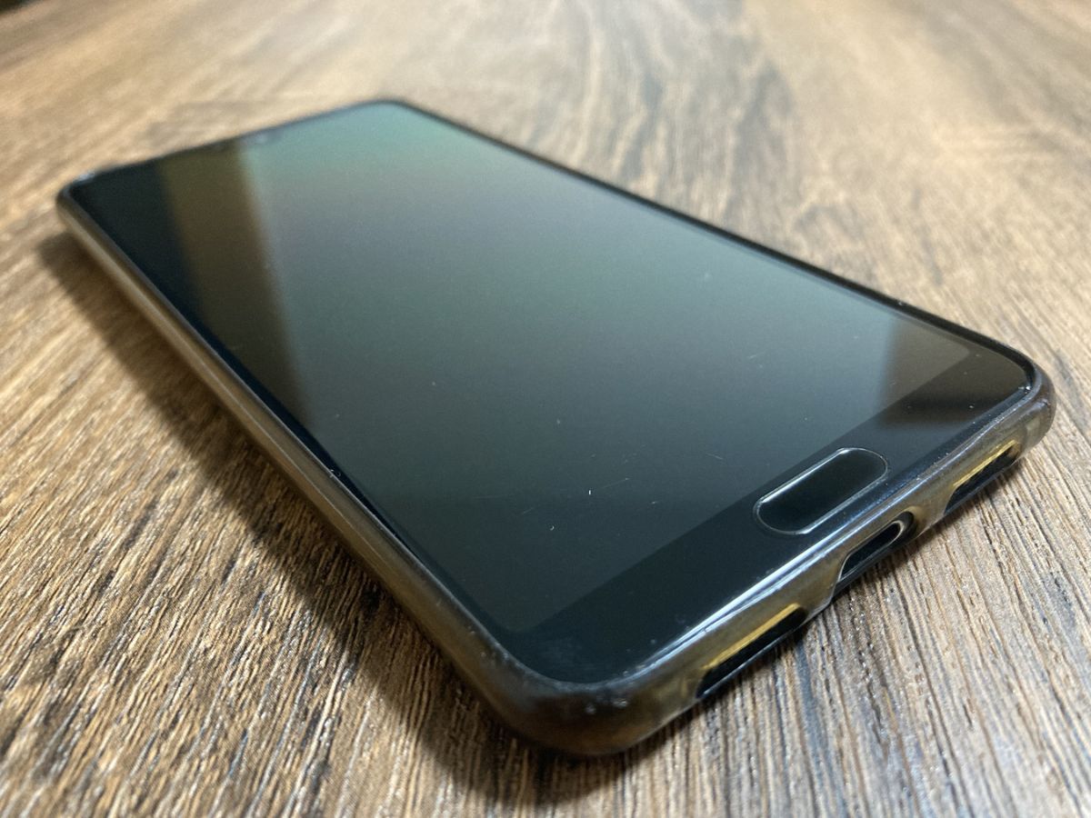 テレビ画面にウェットティッシュを使用できますか?