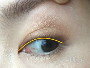 奥二重のアイラインの引き方 選び方のポイント 落ちるときの対策も ローリエプレス