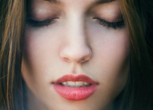 鼻がザラザラするのはなぜ 原因と対策を解説 ローリエプレス