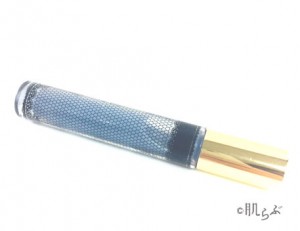 ブルーグロスでモテリップに 透明感を演出するメイク方法 ローリエプレス