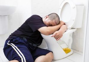 脱水 胃痛 吐き気 頭痛 睡眠障害 二日酔いの予防法は す て き を守ること 2015年12月15日 エキサイトニュース