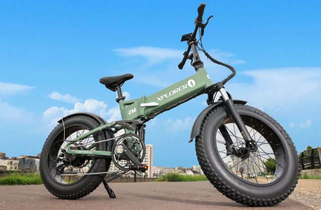 Flow Electric Bike 電動自転車 ファットバイク 運転免許なしで走れます、見た目はバイク風の電動アシストe-BIKE