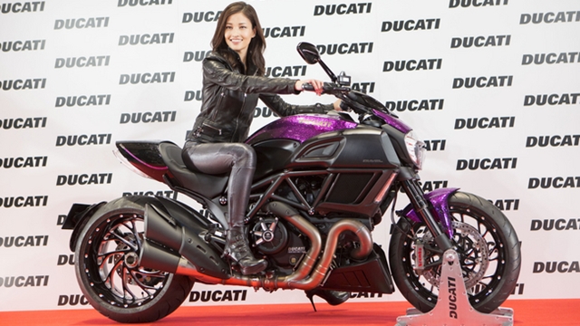 映画 ルパン三世 のスペシャルバイク Ducati 峰不二子モデル 発表 14年8月18日 エキサイトニュース