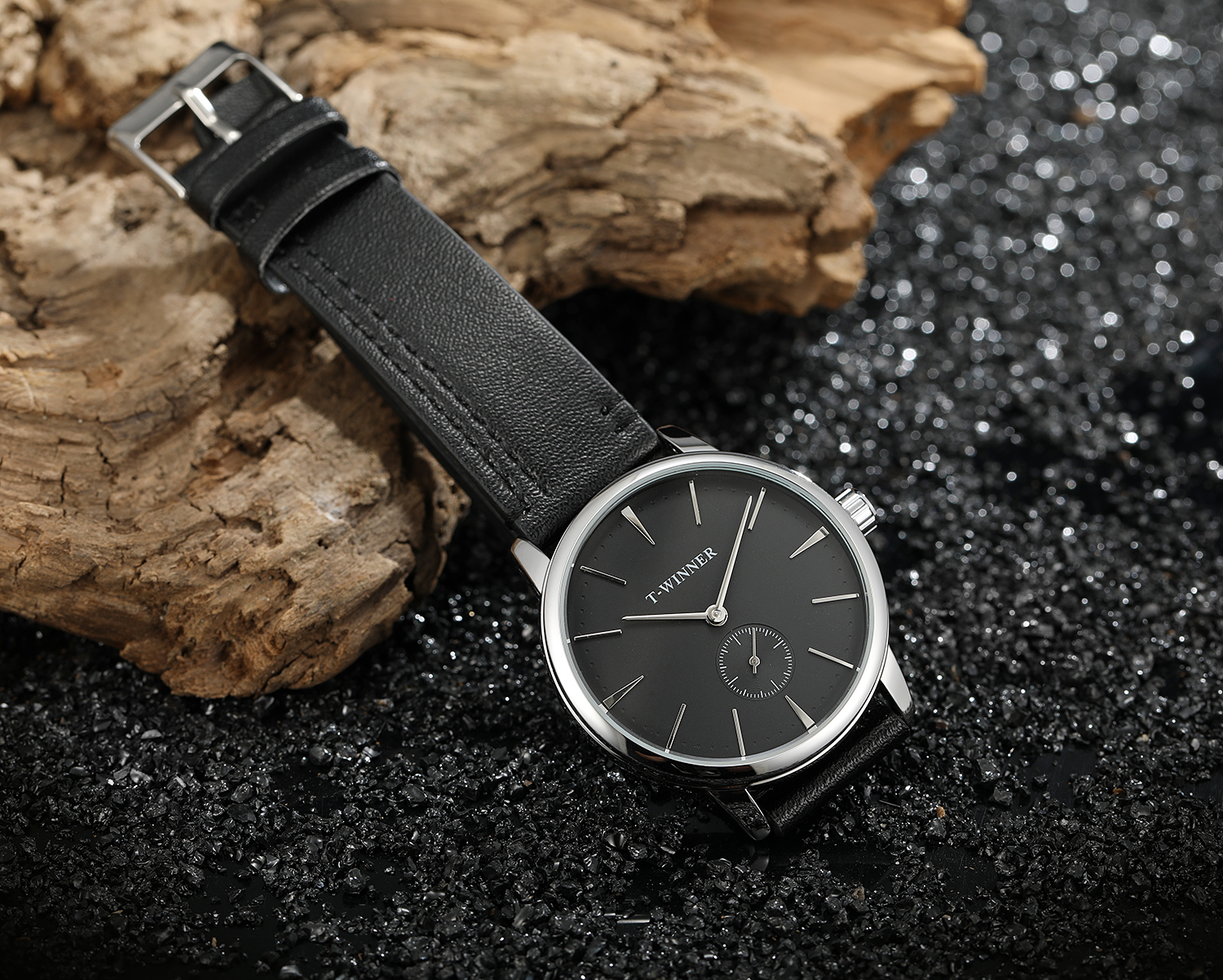 気軽につけたい。ミニマルクラシックな手巻き式時計「PW8165」が発売