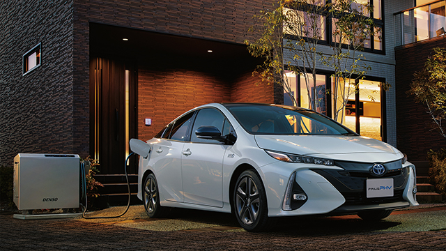 家族みんなが安心 ヒューマンエラーをカバーする プリウス プリウスphv 年7月18日 エキサイトニュース