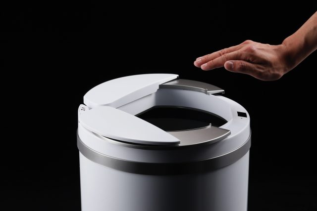 ZitA SQUARE ジータ スクエア ホワイト 自動開閉 ゴミ箱 ニュース