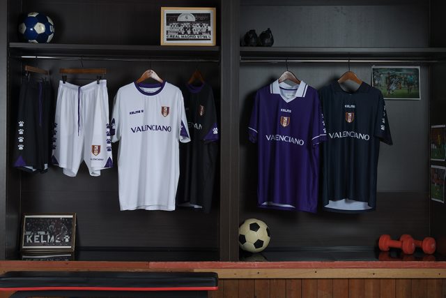 スペインのラグジュアリーフットボールブランド「VALENCIANO BY