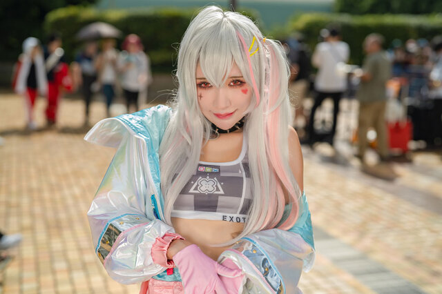 コスプレ】『NIKKE』ジャッカルの挑発的な舌出し表情がかわいい！注目