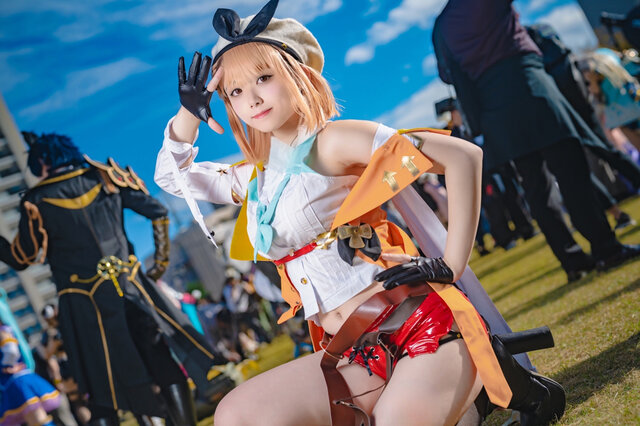 ライザのアトリエ　コスプレ Amazon.co.jp: [Plazhen] ライザ コスプレ衣装 フルセット 帽子 レッグ