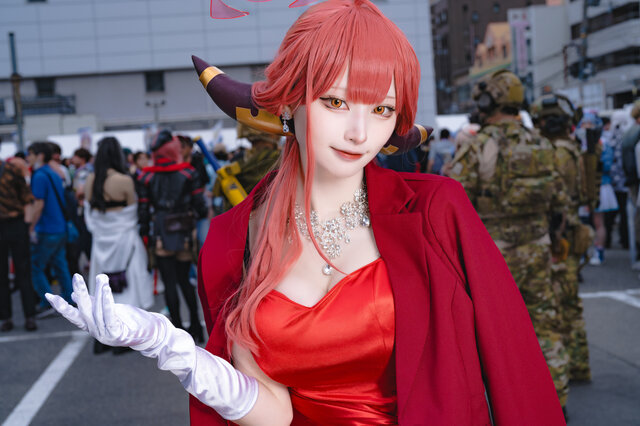 コスプレ】魅力的なレッグライン！『ブルアカ』陸八魔アルのドレス衣装が美しい―人気レイヤー、月海つくね【写真8枚】 (2024年6月9日) -  エキサイトニュース