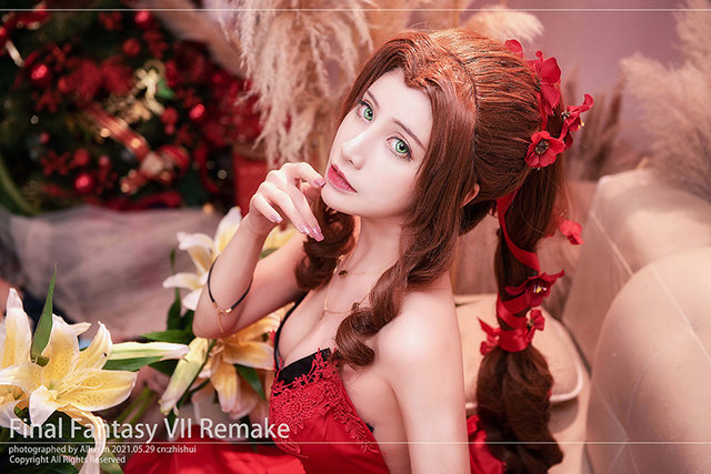 コスプレ】『FF7』可憐なエアリス、『FGO』凛々しい獅子王！思わず目が 