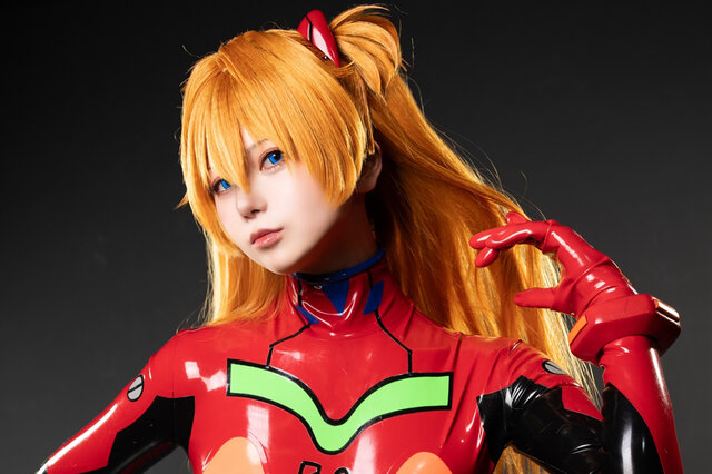コスプレ】「エヴァ」アスカのピチテカでしなやかな曲線美！ラバー