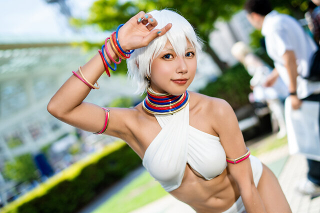 コスプレ】スト6、NIKKE、モンハン……しなやかな肉体美を輝かせる