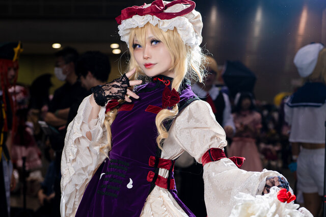 東方』美女コスプレイヤーが勢揃い！超豪華衣装の“紫”からミリタリー風“妖夢”、秀逸デザイン衣装頒布サークルまでアレンジ無限大【写真61枚】  (2024年5月15日) - エキサイトニュース