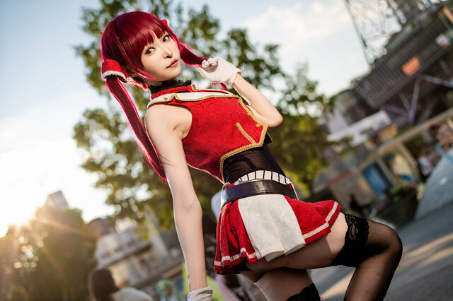 コスプレ】宝鐘マリン船長が名古屋に降臨！ミニスカ×ニーハイが輝く美