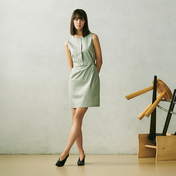 ユニクロ セオリー のコラボワンピースに一目惚れ 銀座に誕生する Uniqlo Tokyo でも発売に 年6月8日 エキサイトニュース