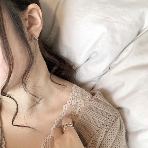 オシャレな女子大生に人気 プチプラ ハイブランドアクセ４選 ローリエプレス