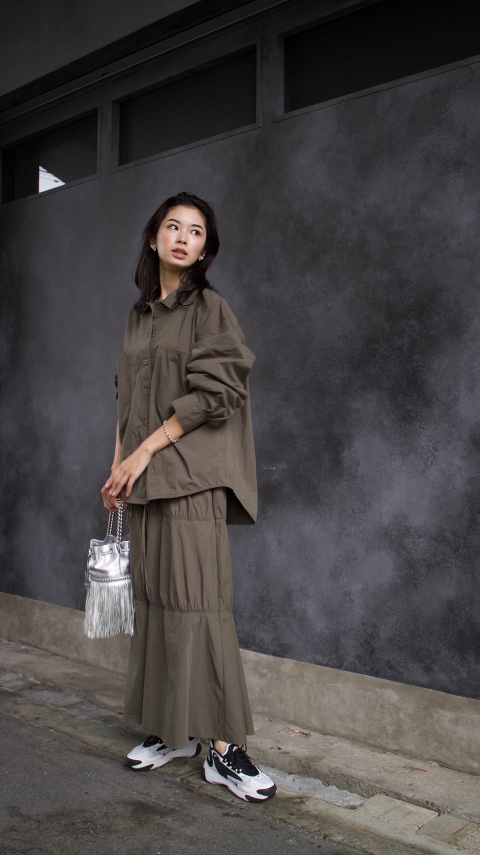 Nike 白 黒の定番配色なのにかぶらないスニーカー発見 コーデ付き ローリエプレス