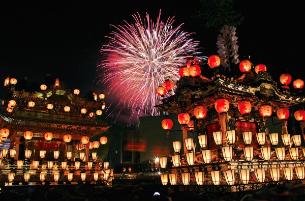 豪華絢爛 300年の伝統 日本三大曳山祭 の 秩父夜祭 2014年11月12