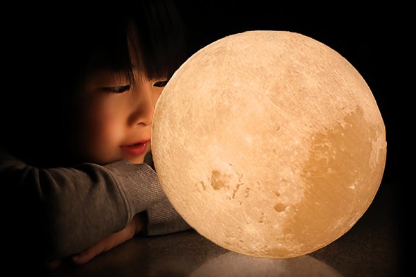 月の形を3dプリンターで再現 寝室に置きたいledライト 18年3月31日 エキサイトニュース