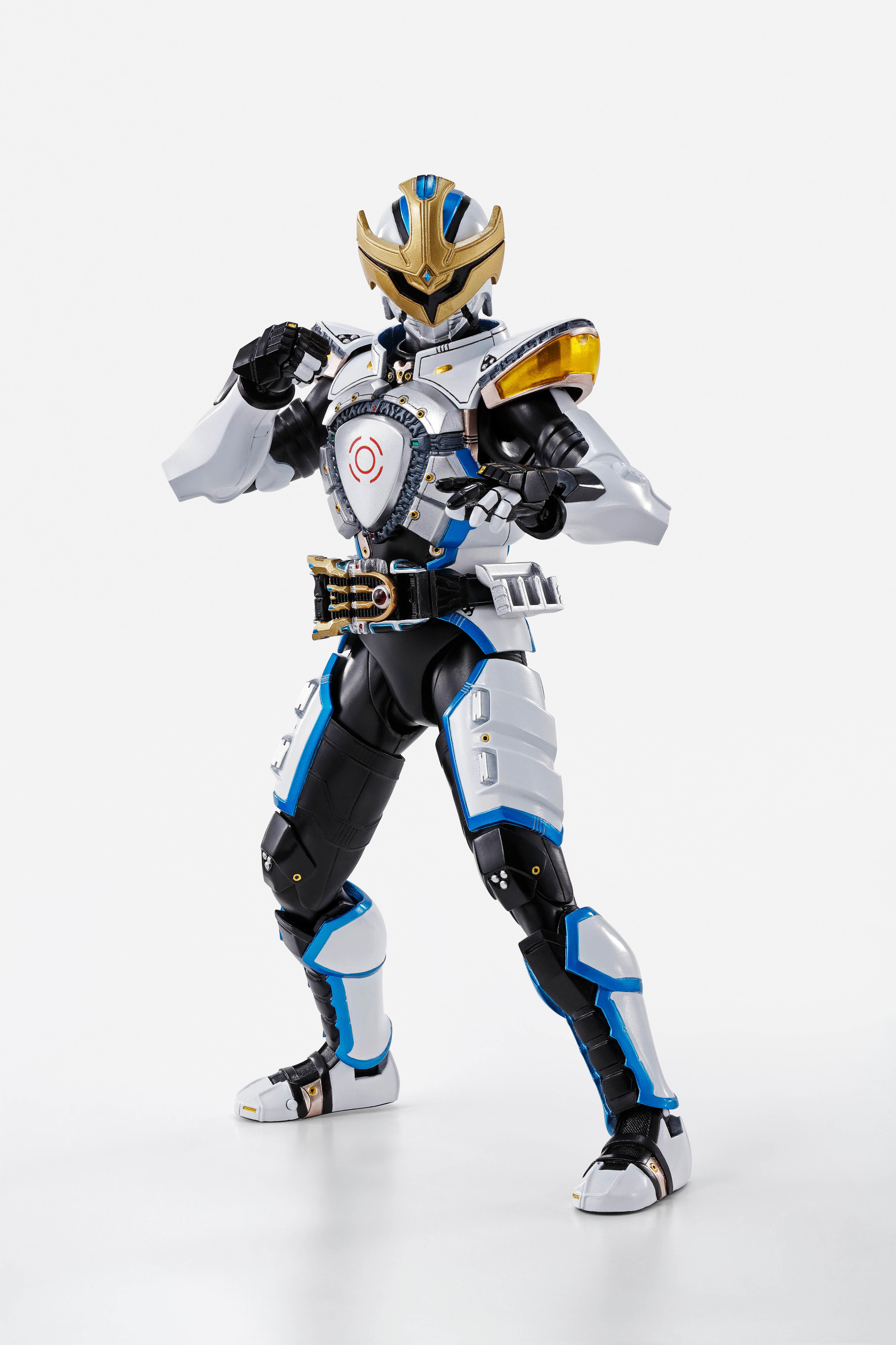 仮面ライダーキバ に登場 仮面ライダーイクサ 可動フィギュア 年6月1日 エキサイトニュース