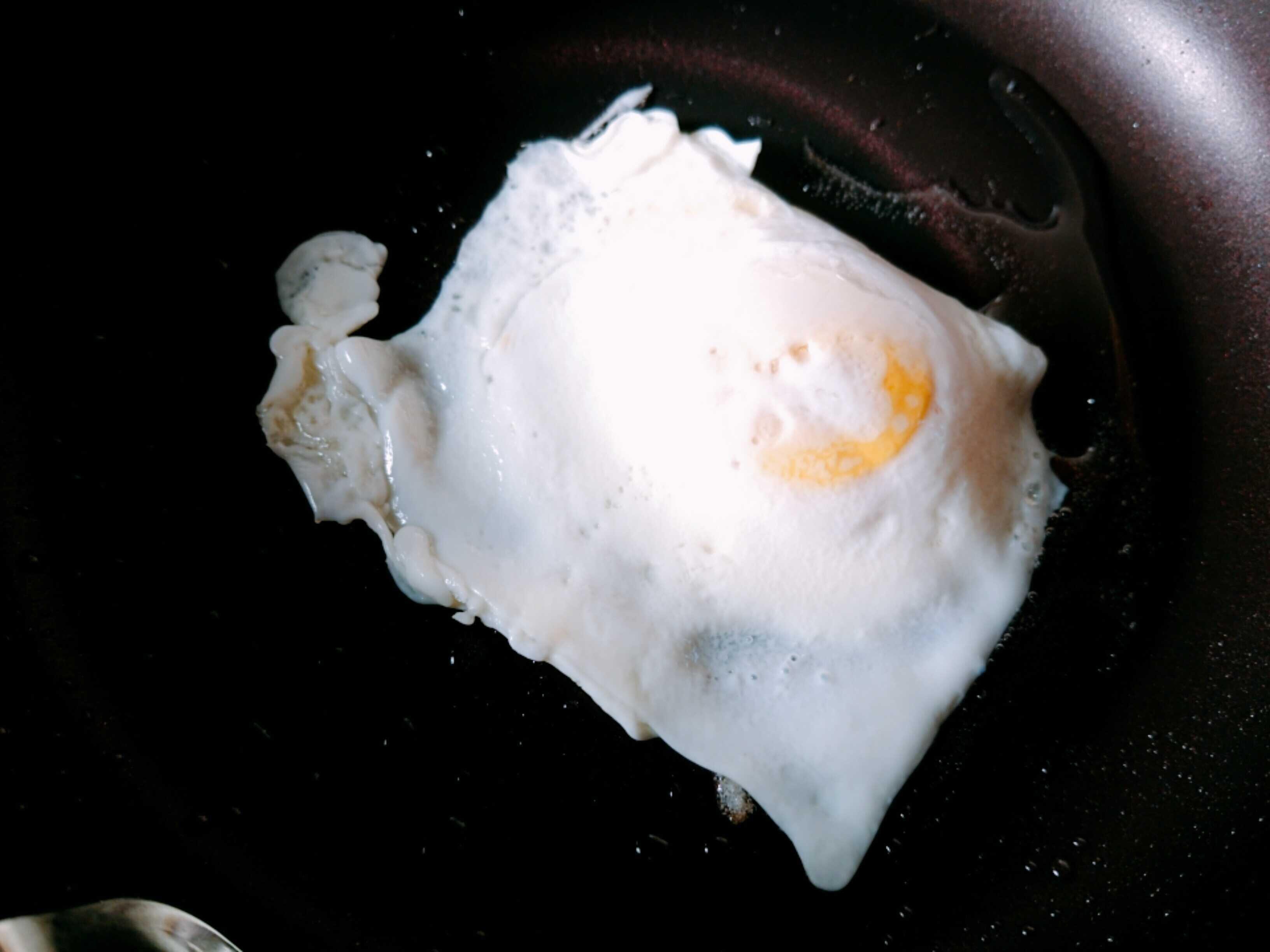 目玉焼きは 両面焼き にすると新たなおいしさ ソースかけて お好み焼き 風に 21年1月日 エキサイトニュース